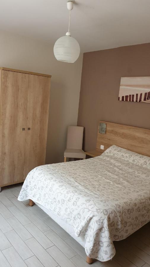 Mistral Appartements Port-Saint-Louis-du-Rhône Zewnętrze zdjęcie